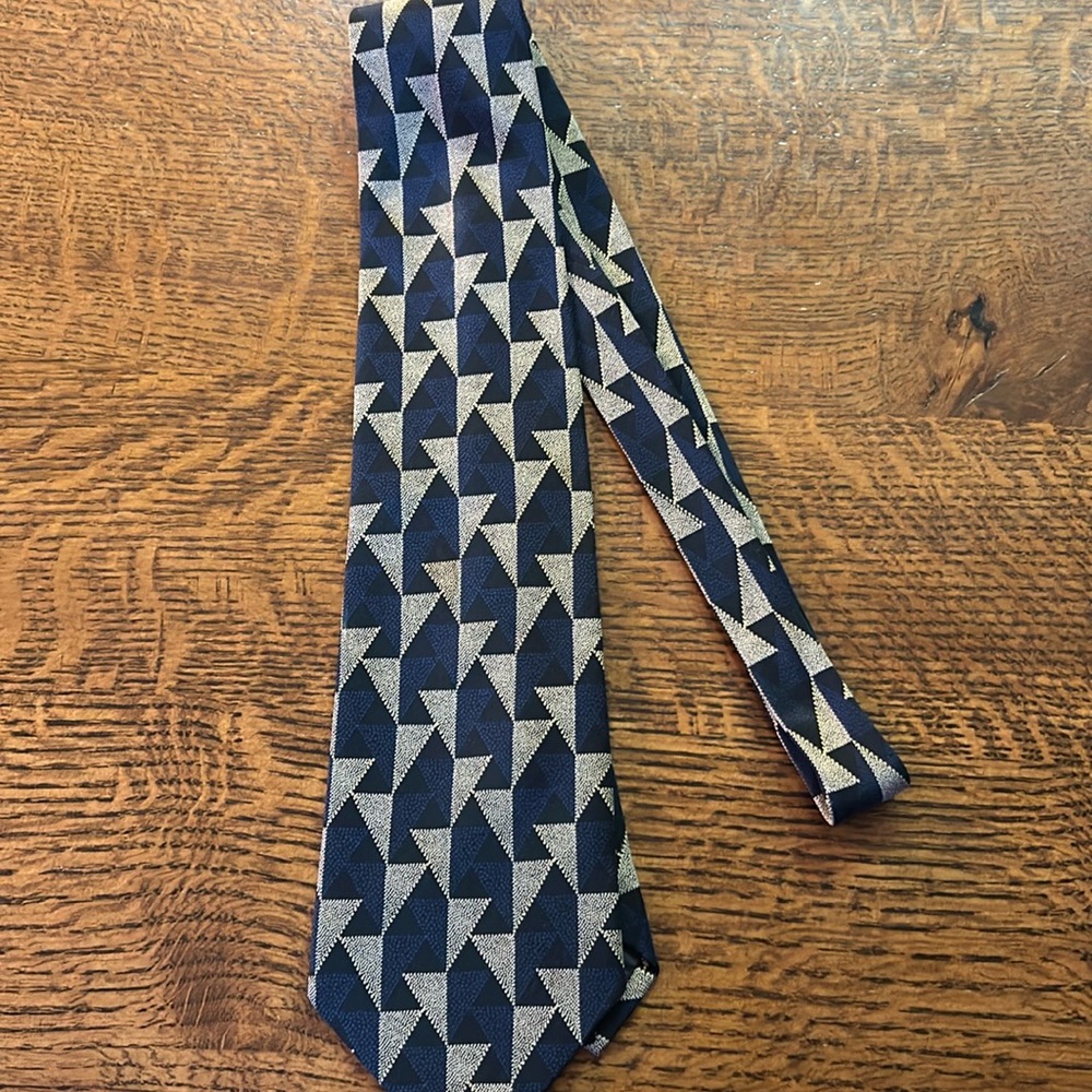 Montebello Tie